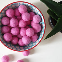 Load image into Gallery viewer, Loose Felt Balls 2cm