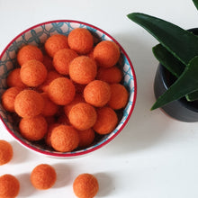 Load image into Gallery viewer, Loose Felt Balls 2cm