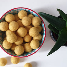 Load image into Gallery viewer, Loose Felt Balls 2cm