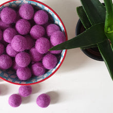 Load image into Gallery viewer, Loose Felt Balls 2cm