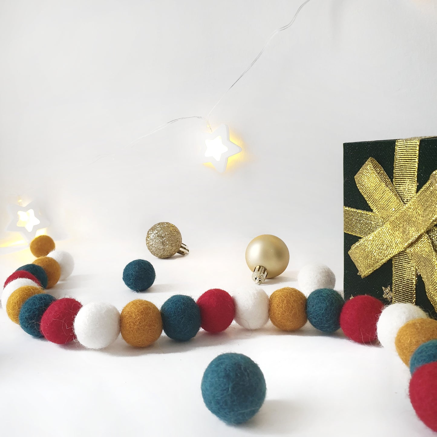 Jingle Bells Pom Pom Garland - Felt Ball Nursery Decor